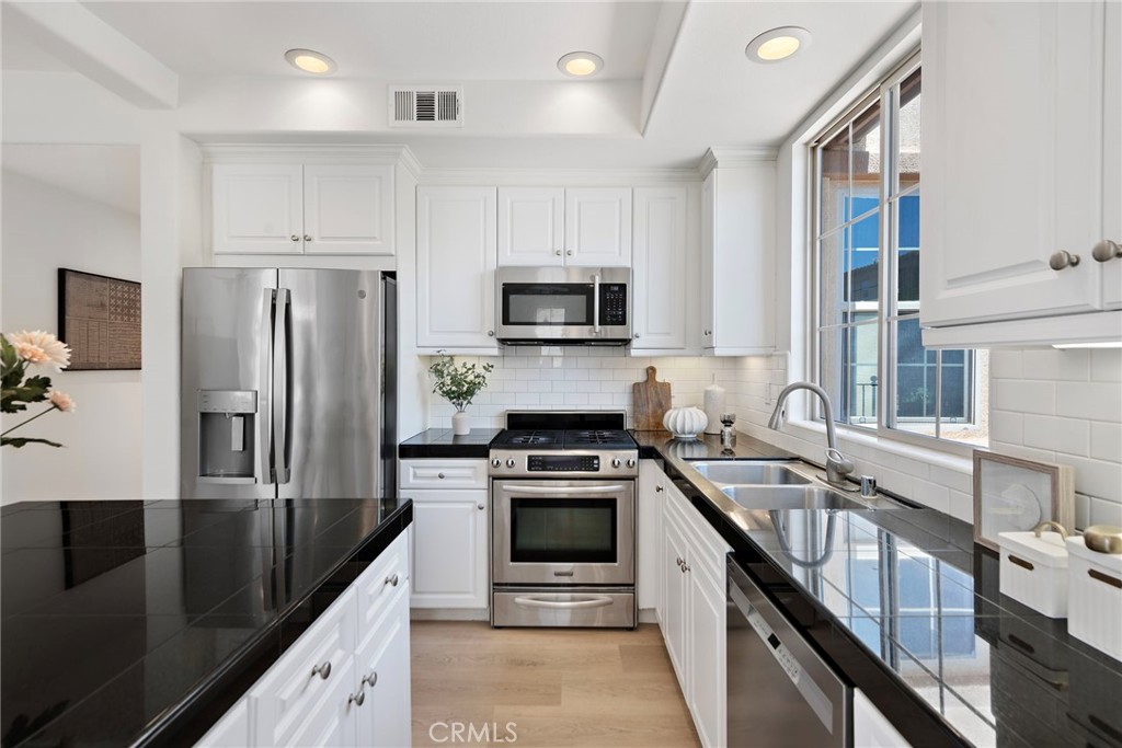 San Carlos (SANC) - Residential