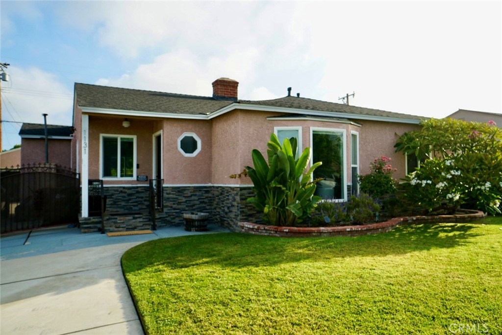 1131 E Larkwood