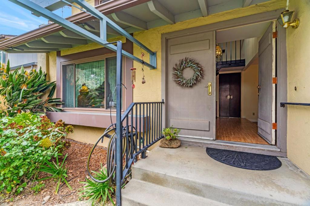 1418 Goldenlake Road