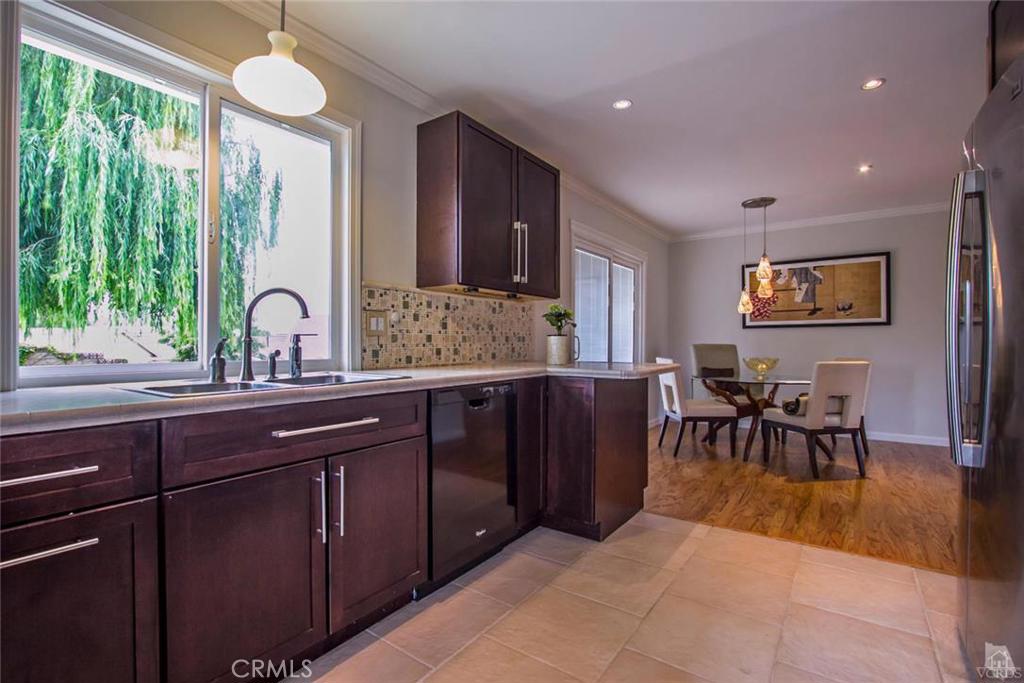 Dutch Haven-109 - 1000162 - Residential