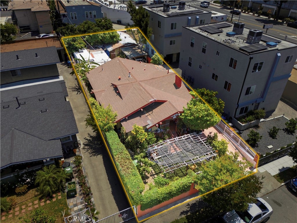 Photo of 3990 La Salle AVE, Los Angeles, CA 90062 (MLS # SR26103459)
