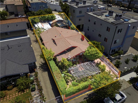 Photo of 3990 La Salle AVE, Los Angeles, CA 90062 (MLS # SR26103459)