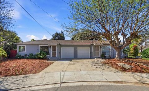 Photo of 111113 Nancy Court, Mountain View, CA 94041 (MLS # ML82039377)
