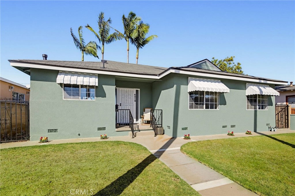 4219 Artesia