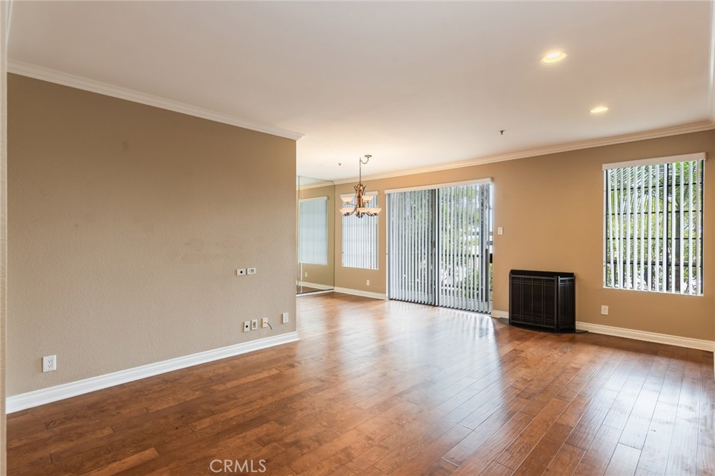 2559 Plaza Del Amo 201