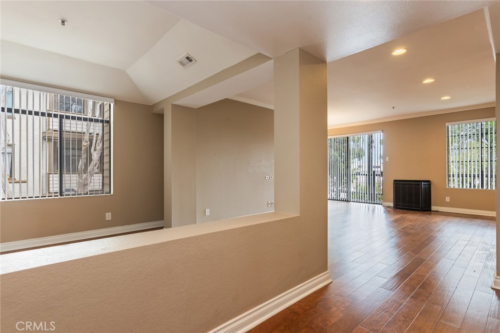 2559 Plaza Del Amo 201