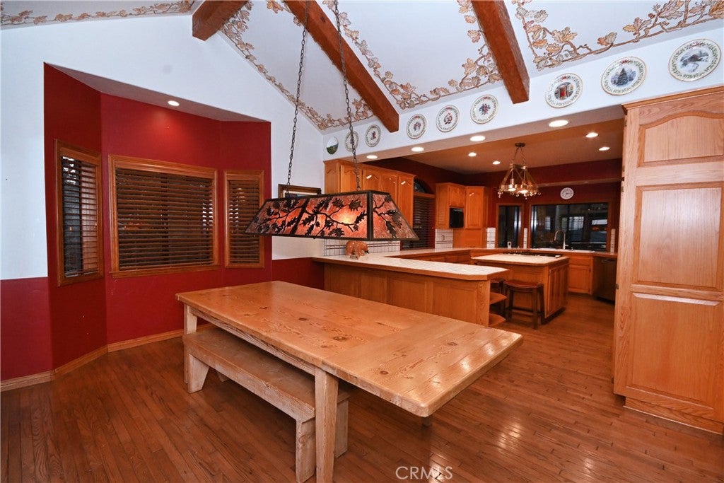 285 N Fairway