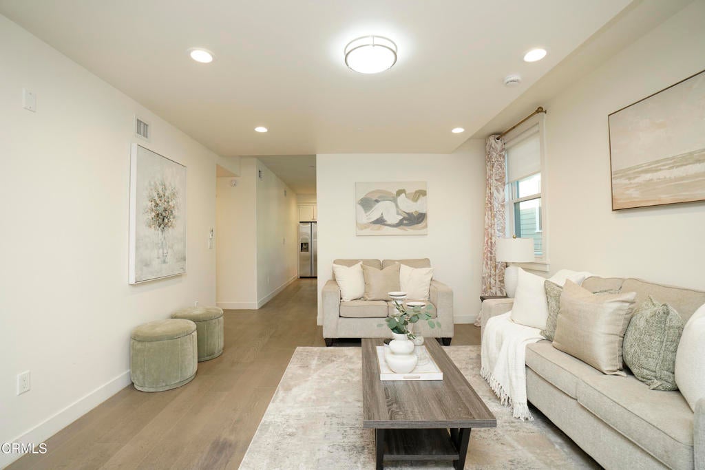 385 S Marengo Avenue 205