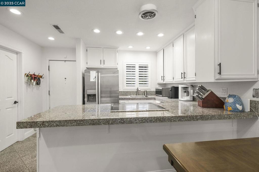 DANVILLE TOWNHMS - Residential