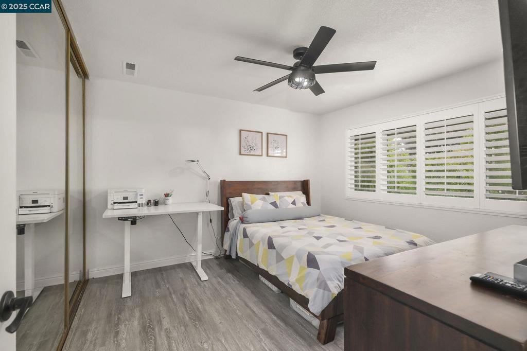 DANVILLE TOWNHMS - Residential