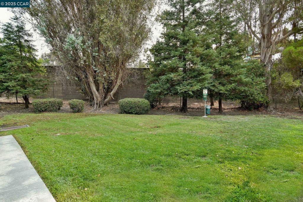DANVILLE TOWNHMS - Residential