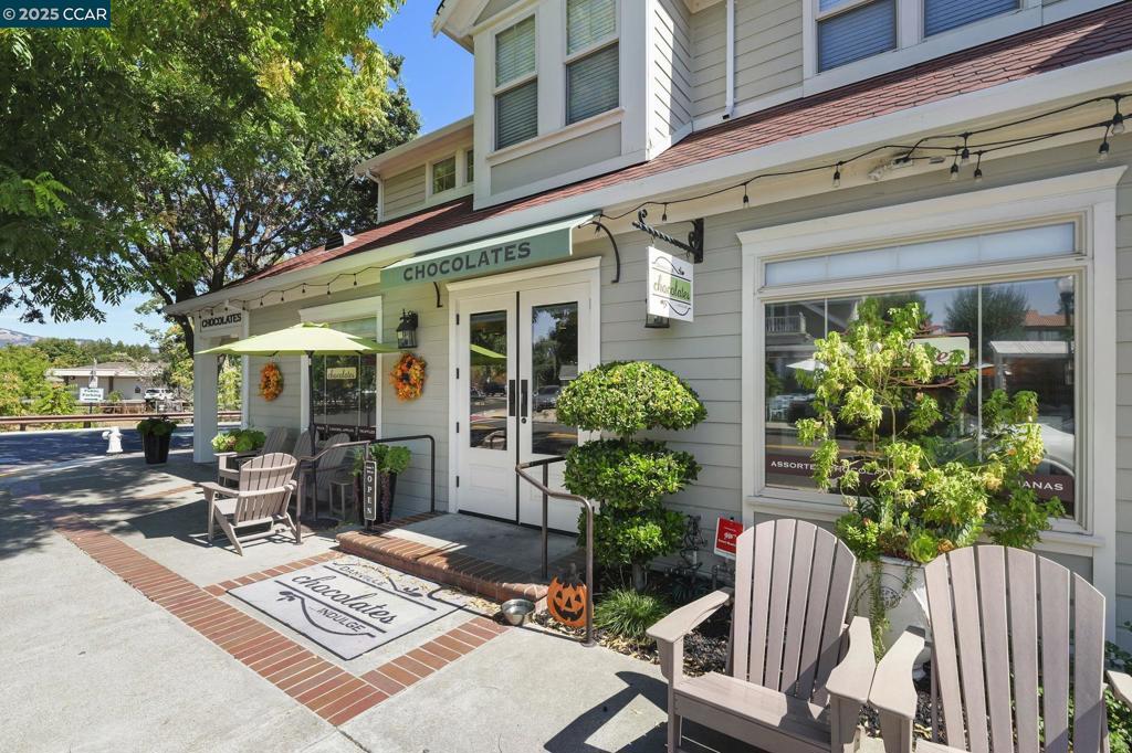 DANVILLE TOWNHMS - Residential