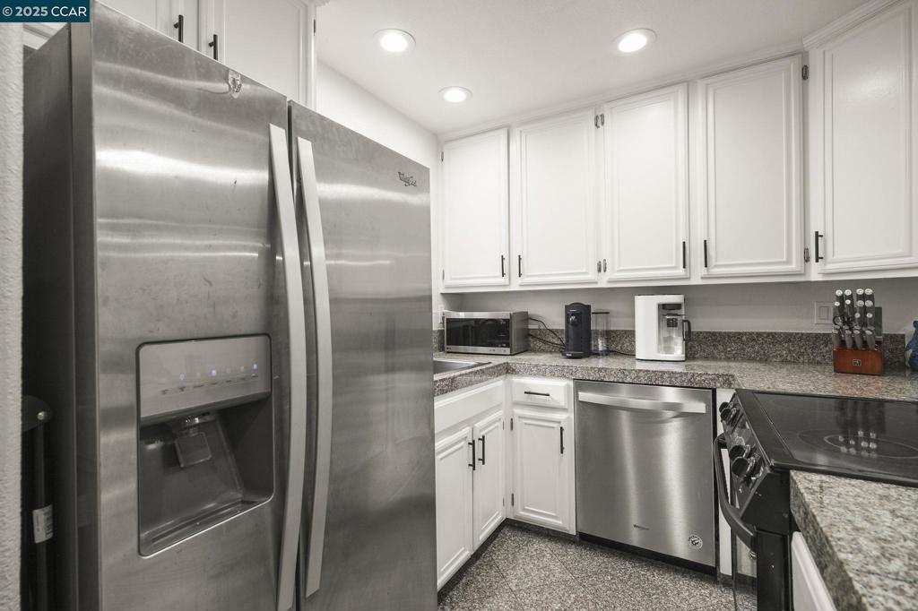 DANVILLE TOWNHMS - Residential