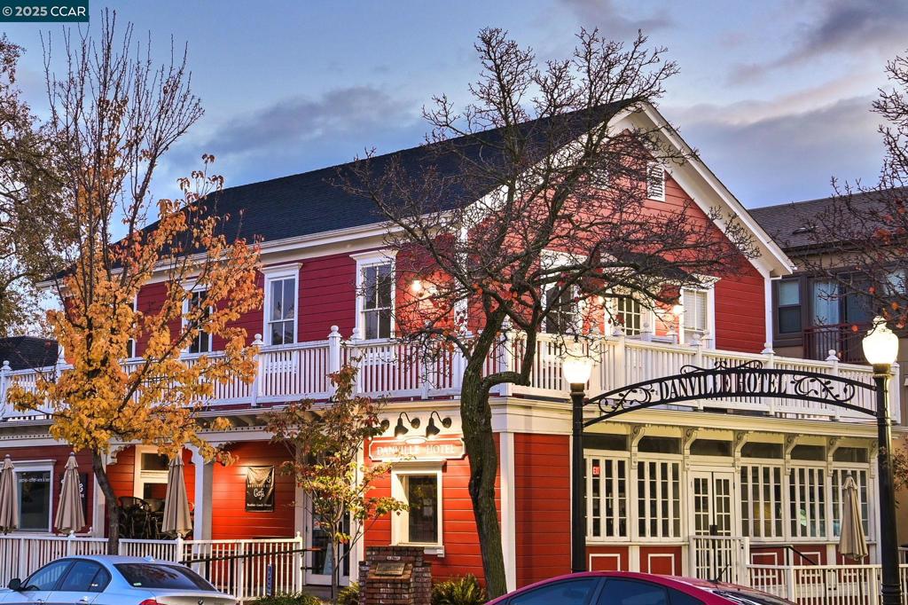 DANVILLE TOWNHMS - Residential
