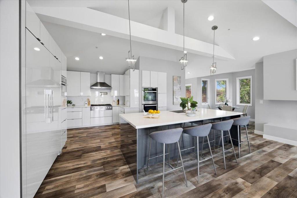 3208 Longfellow Drive