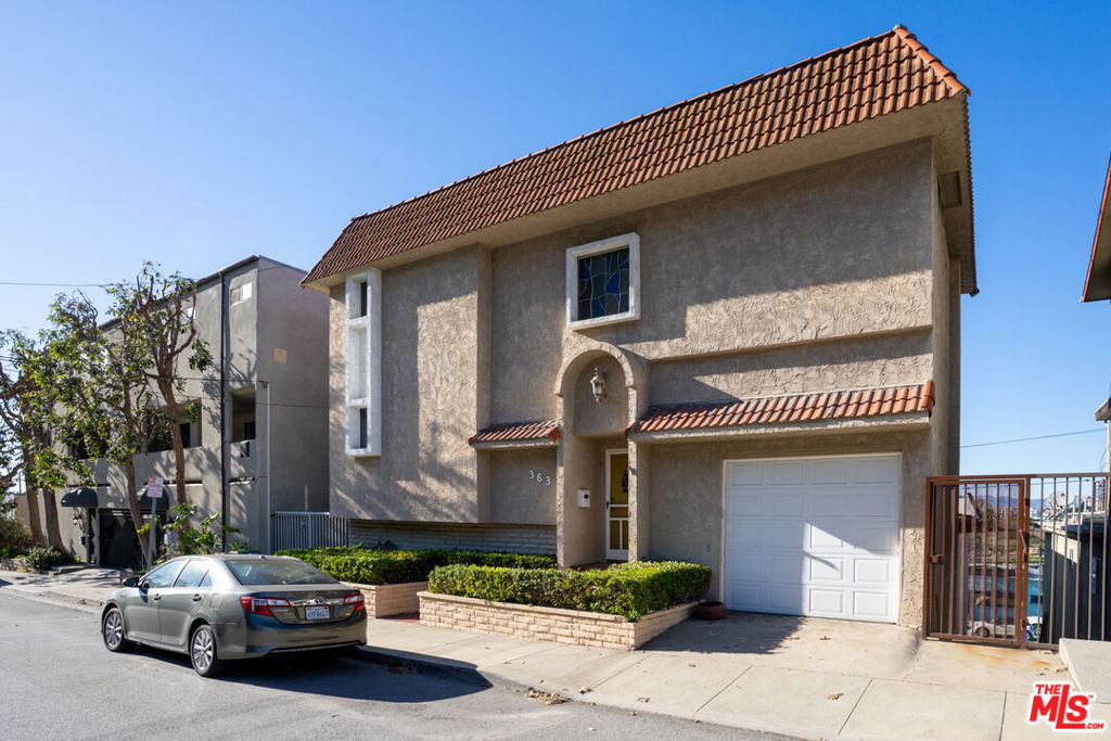 332 Culver Boulevard