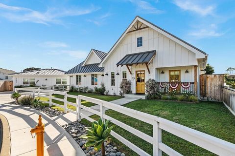 2103 Loquat Place Oceanside CA 92054