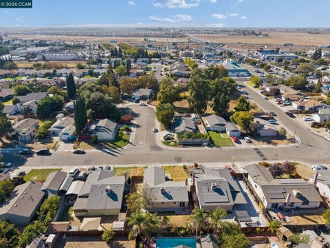 Tiny photo for 15102 Ryhiner Ln LN, Lathrop, CA 95330 (MLS # 41151601)