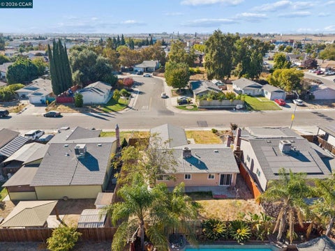 Tiny photo for 15102 Ryhiner Ln LN, Lathrop, CA 95330 (MLS # 41151601)