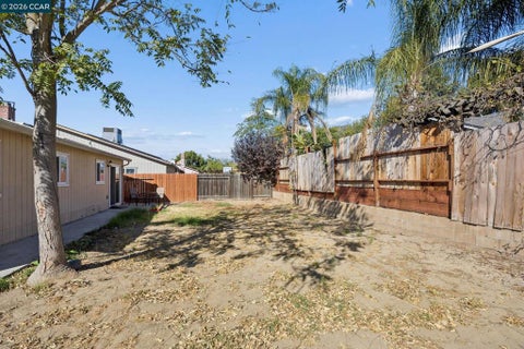 Tiny photo for 15102 Ryhiner Ln LN, Lathrop, CA 95330 (MLS # 41151601)
