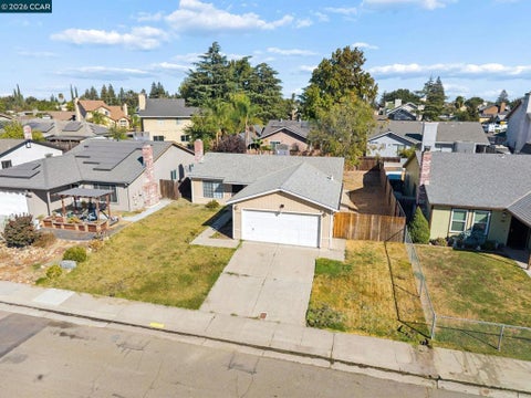 Tiny photo for 15102 Ryhiner Ln LN, Lathrop, CA 95330 (MLS # 41151601)