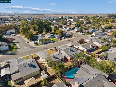 Tiny photo for 15102 Ryhiner Ln LN, Lathrop, CA 95330 (MLS # 41151601)