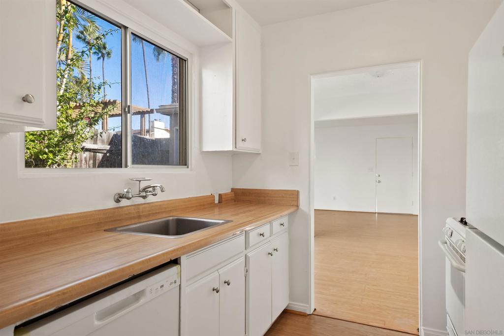 Pacific Beach - Residential Income