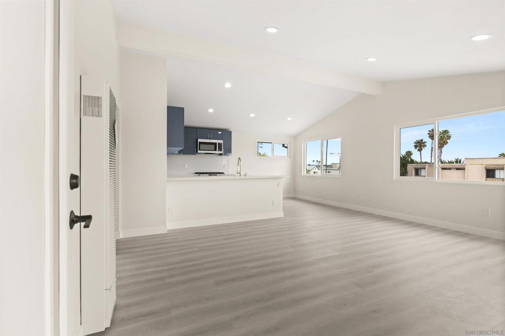 Pacific Beach - Residential Income