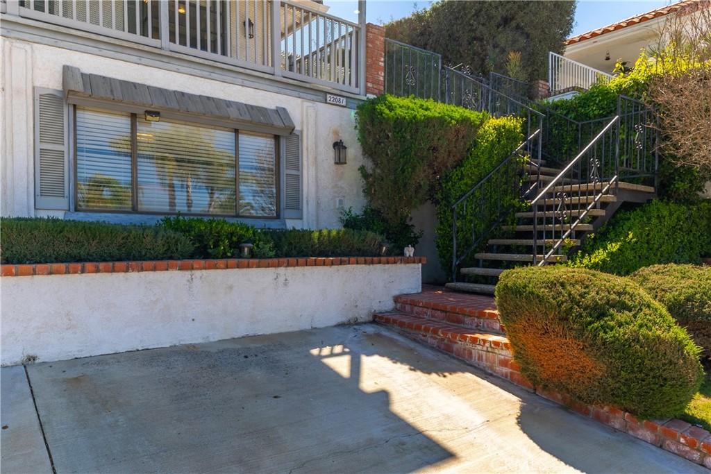 22081 Village Way Drive