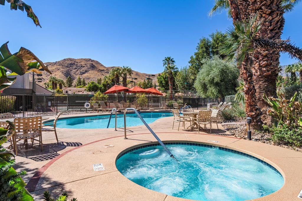 2345 S Cherokee Way 148