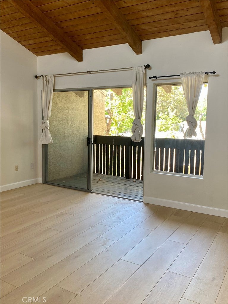 Photo of 18350 Hatteras ST #224, Tarzana, CA 91356 (MLS # SR26213649)