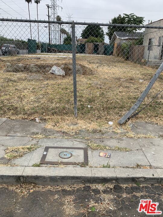 1453 E 99th Street