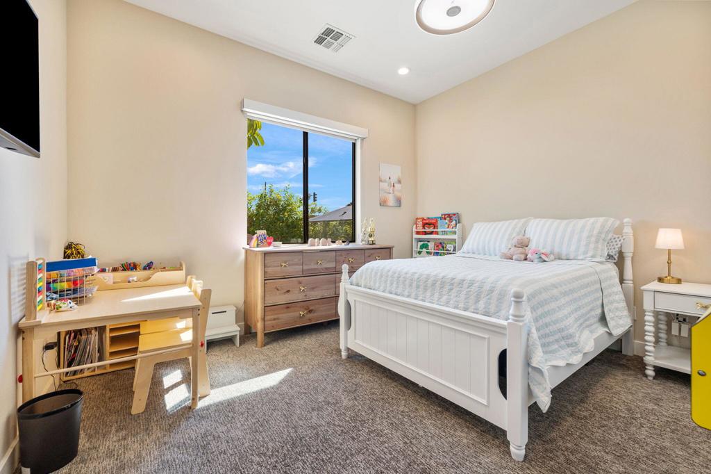 Pele Place - Residential