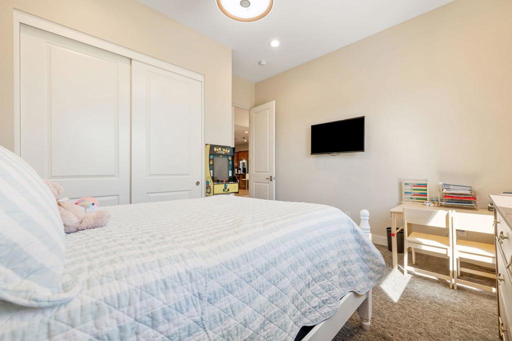Pele Place - Residential