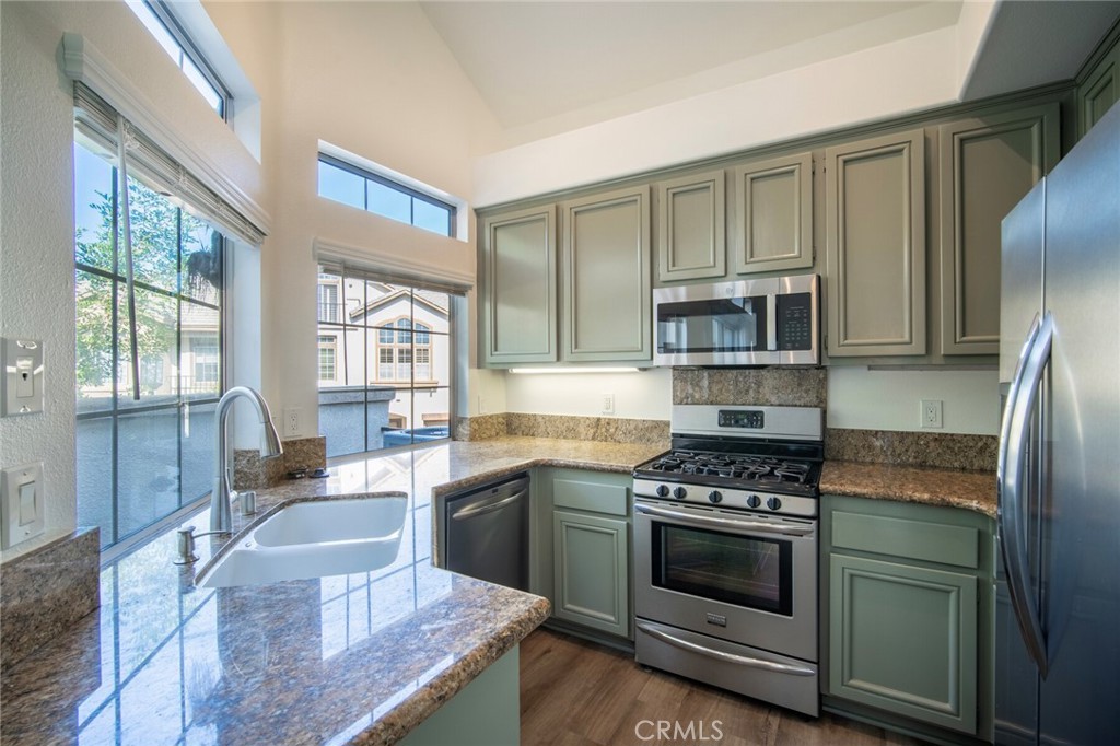 St. Tropez (STP) - Residential