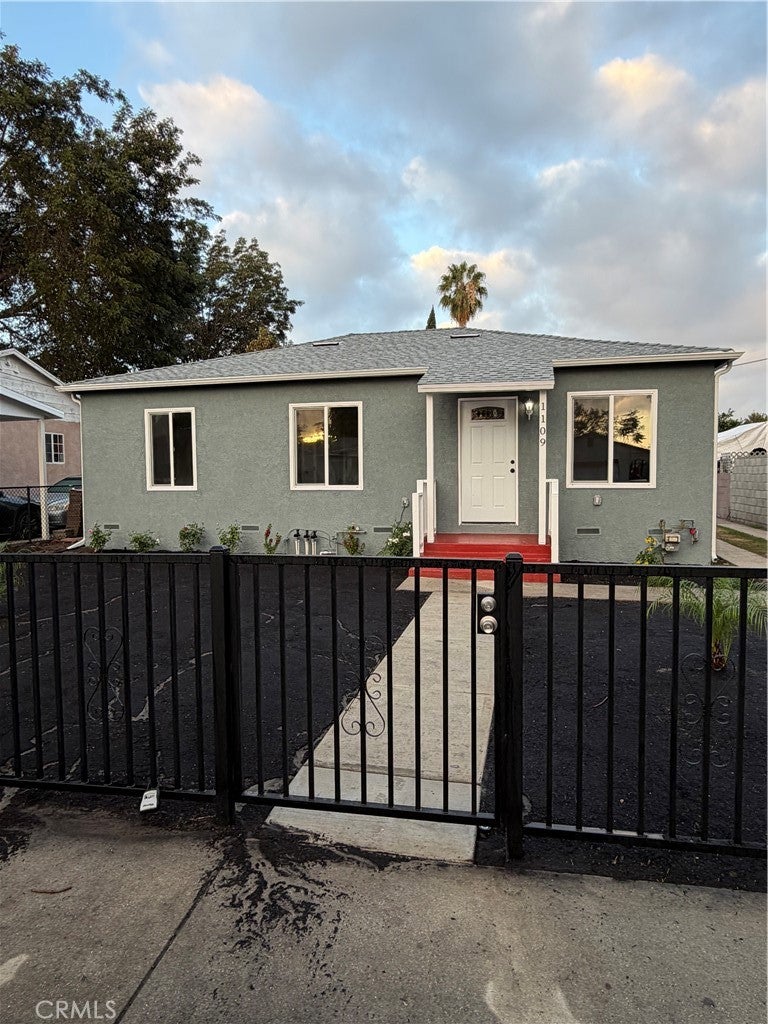 1109 S Tamarind Avenue