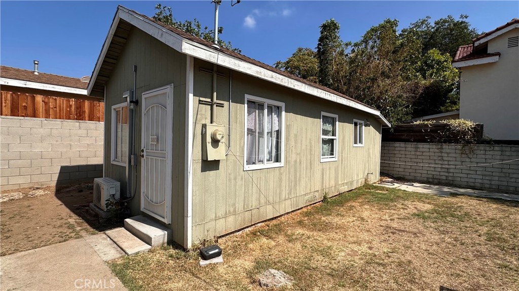 Properties 3 307 E Angeleno Avenue