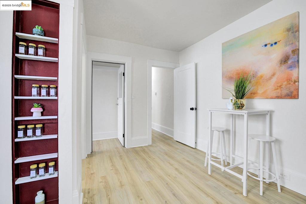 NORTH OAKLAND - Residential Income