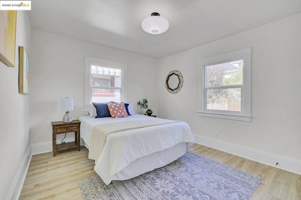 NORTH OAKLAND - Residential Income