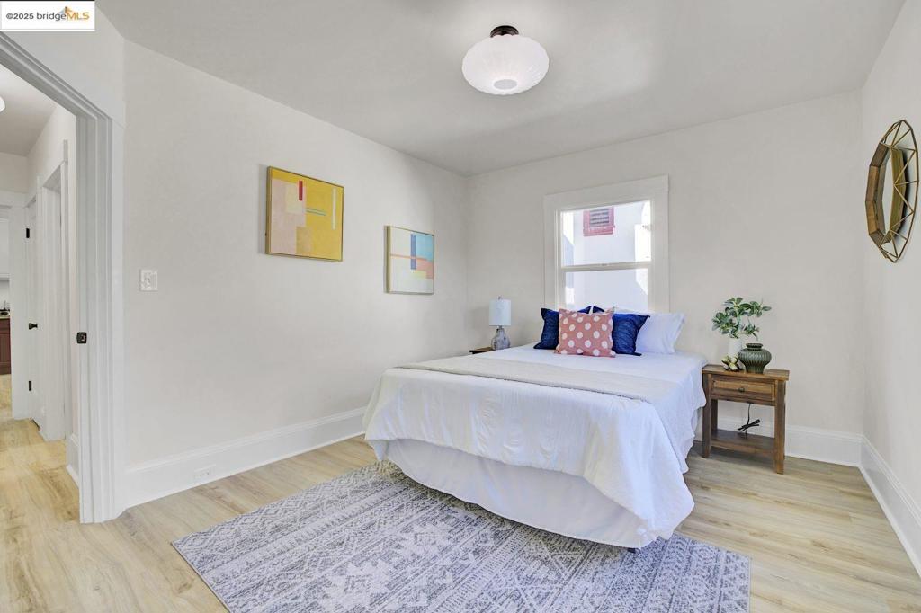 NORTH OAKLAND - Residential Income
