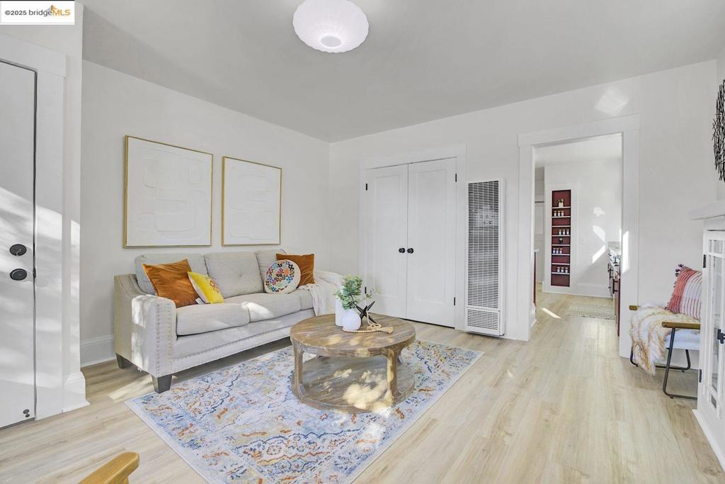 NORTH OAKLAND - Residential Income