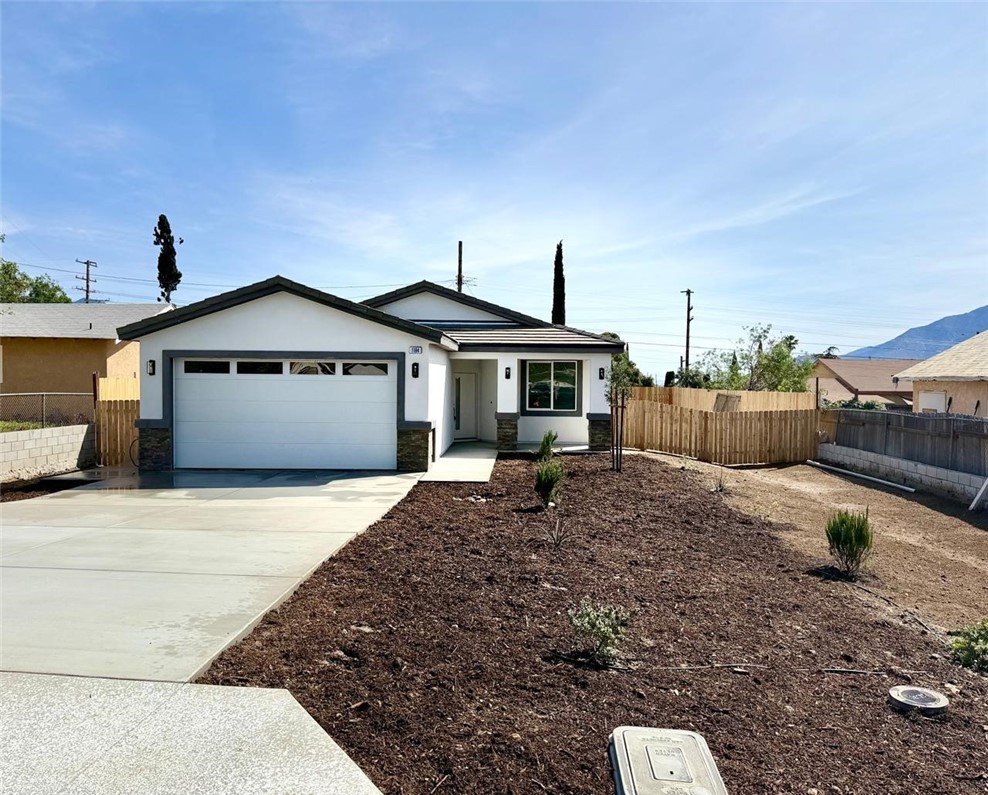 1164 N Hermosa Avenue