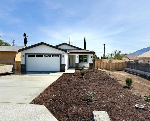 Photo of 1164 N Hermosa Avenue, Banning, CA 92220 (MLS # OC26060255)