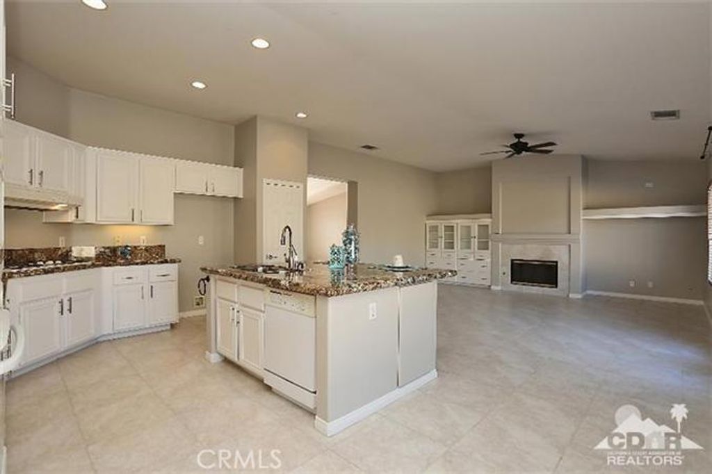 listing image 130725677124754341166