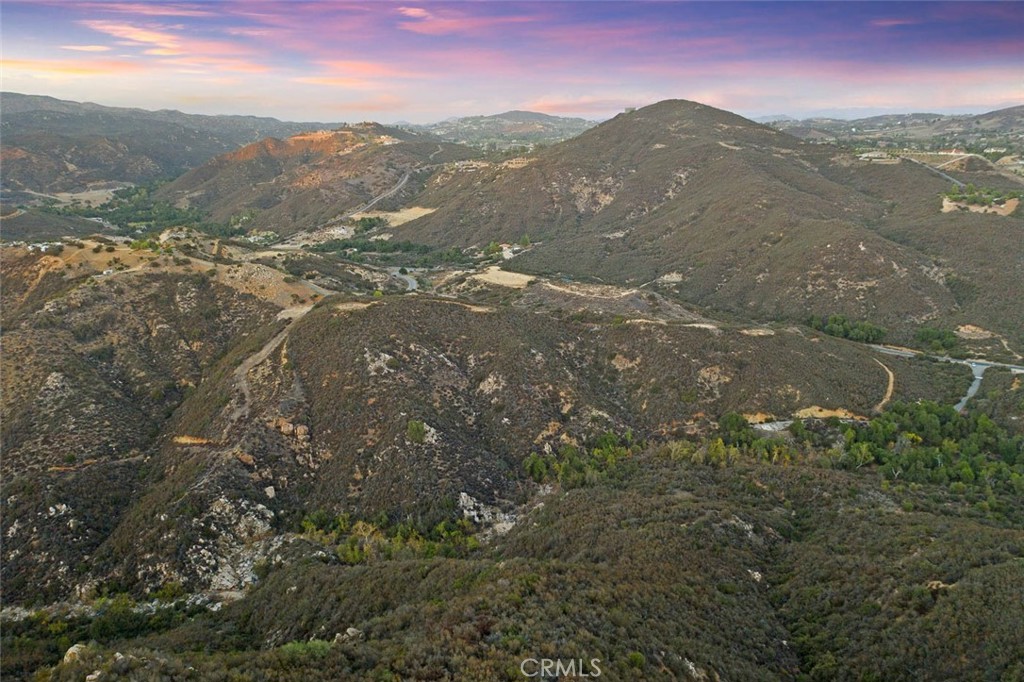 1 La Cresta Highlands Circle