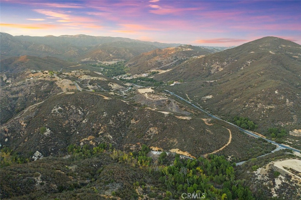1 La Cresta Highlands Circle