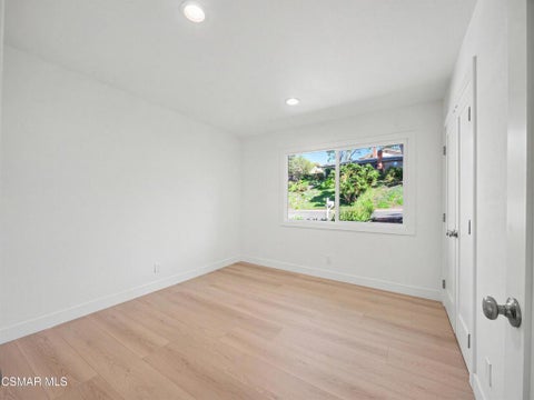Tiny photo for 822 Calle Pinata, Thousand Oaks, CA 91360 (MLS # 226004985)
