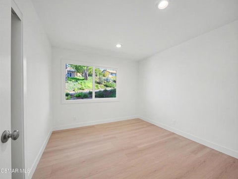 Tiny photo for 822 Calle Pinata, Thousand Oaks, CA 91360 (MLS # 226004985)