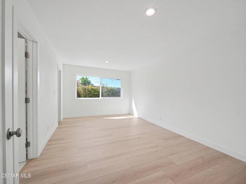 Tiny photo for 822 Calle Pinata, Thousand Oaks, CA 91360 (MLS # 226004985)