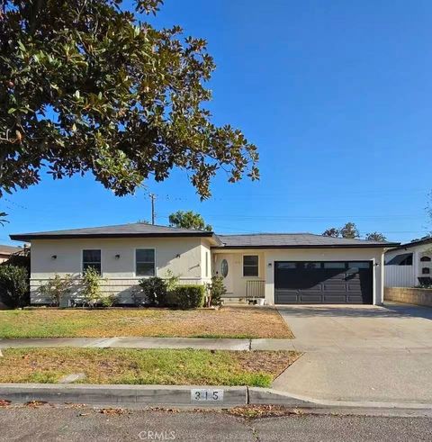 Photo of 315 E Oakmont Ave Ave, Orange, CA 92867 (MLS # WS25213886)